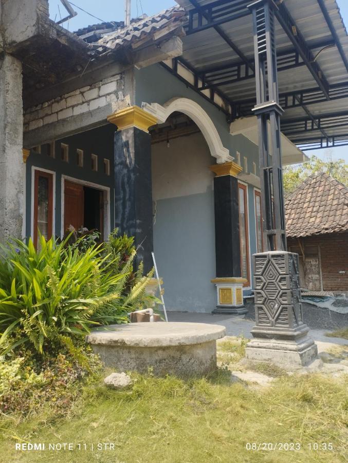 Hellsel Homestay Lamongan Eksteriør bilde